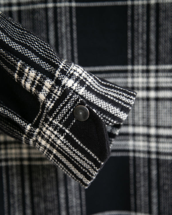 FLANELA XADREZ PRETO E BRANCO COM CAPUZ