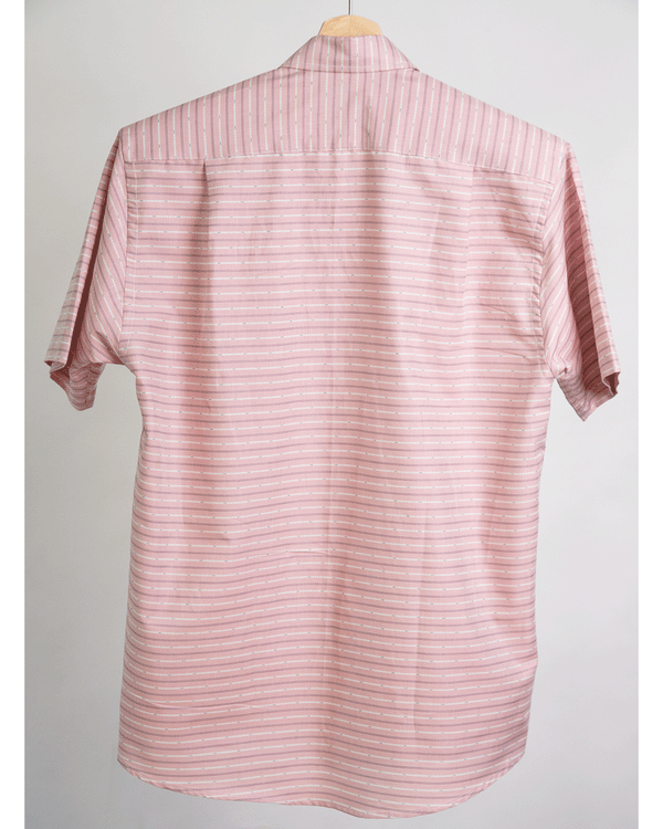 Camisa Rosa com Riscas Brancas étnicas