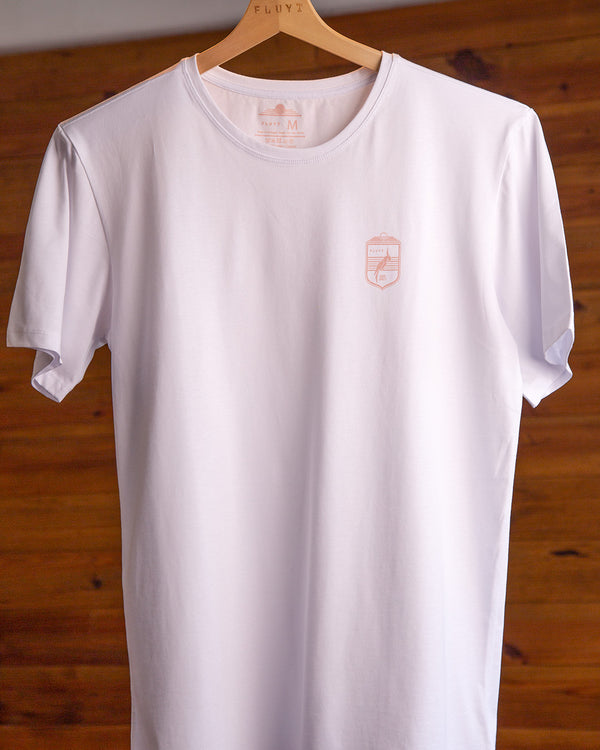 T-shirt Branca Brasão Cor de Rosa