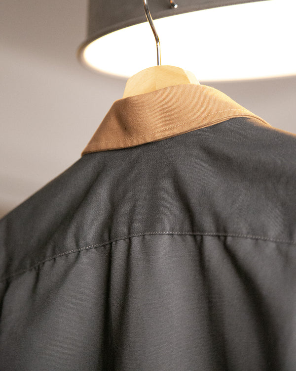 Blue Twill Jacket with Beige collar and three pockets